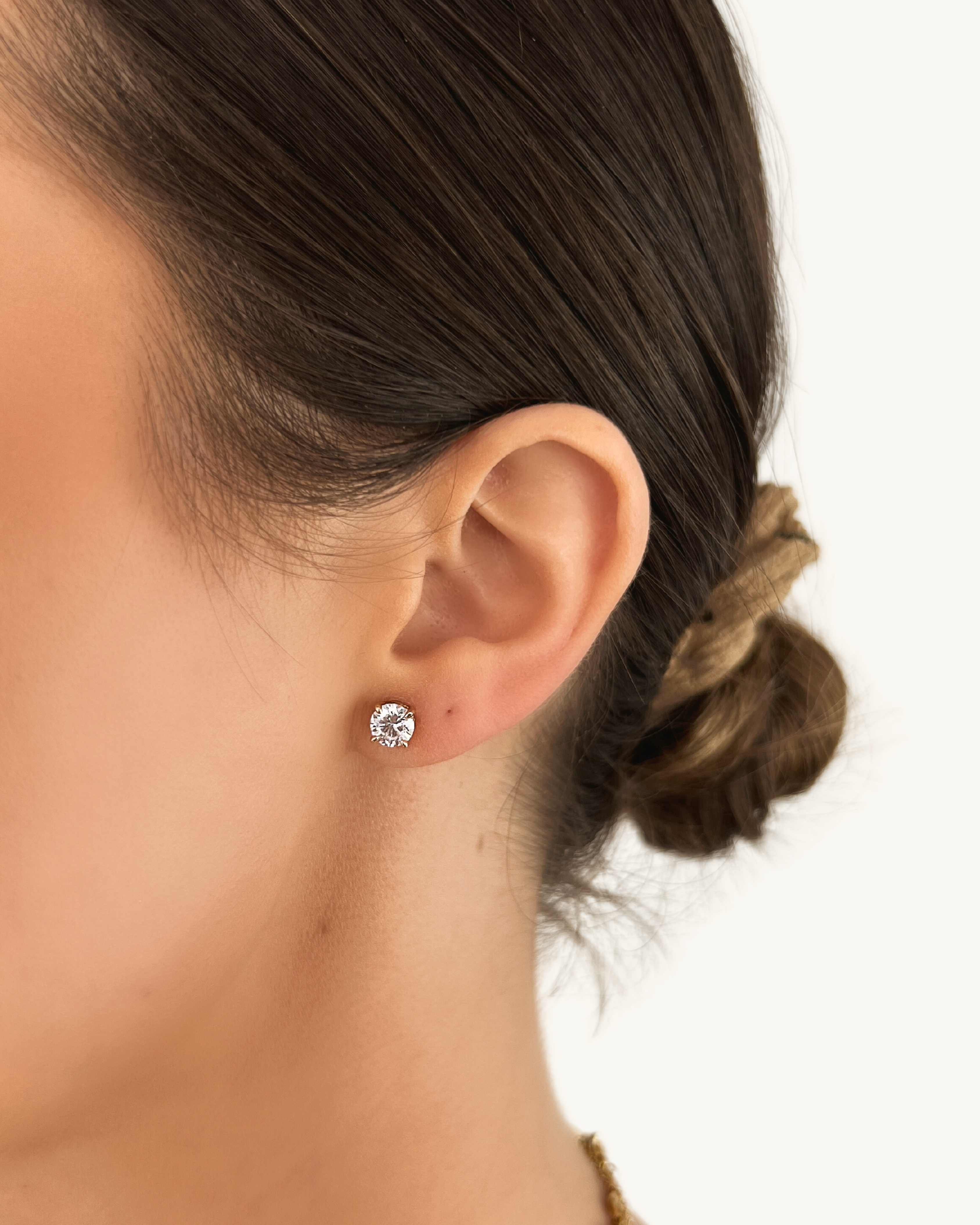 1ct ROUND CUT STUDS - Luxe