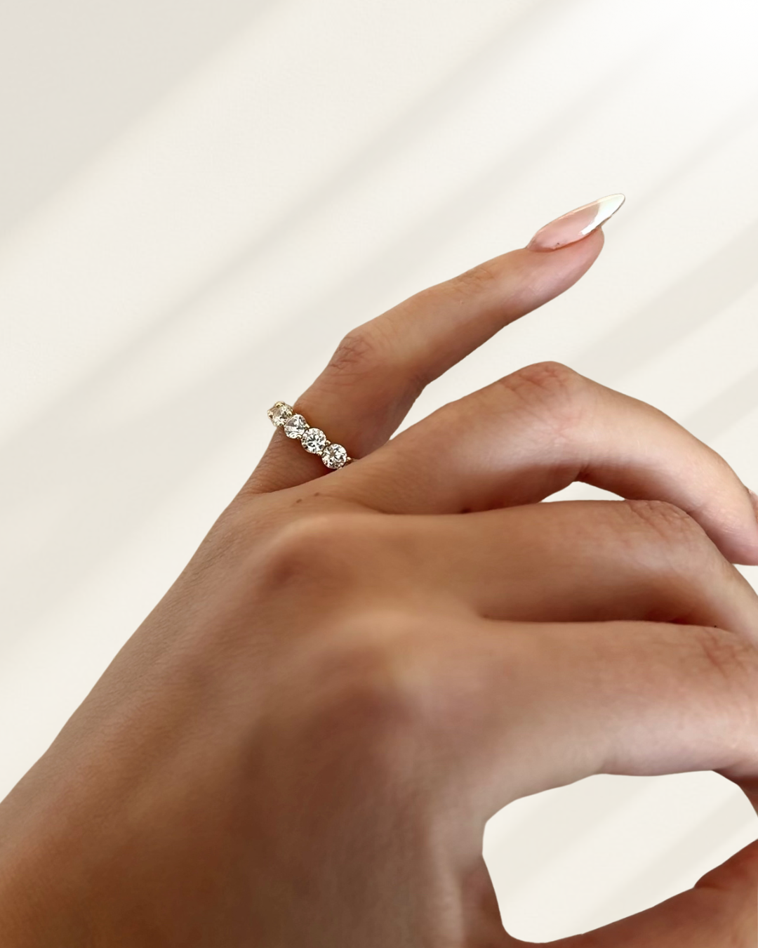 ELEANOR – ANNEAU LUXE DEMI-ÉTERNITÉ ROND