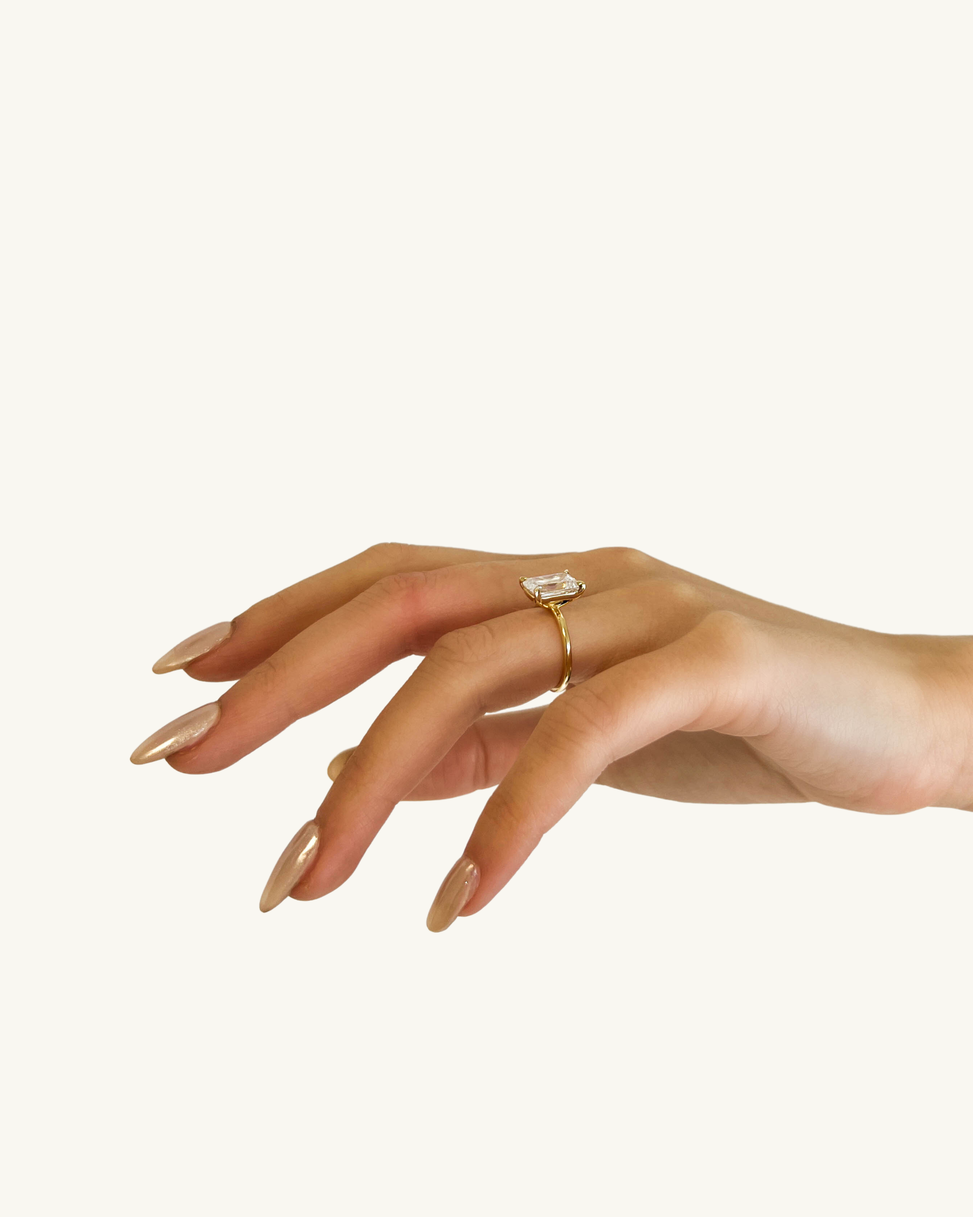 SOLITAIRE TAILLE ÉMERAUDE 3,5 ct