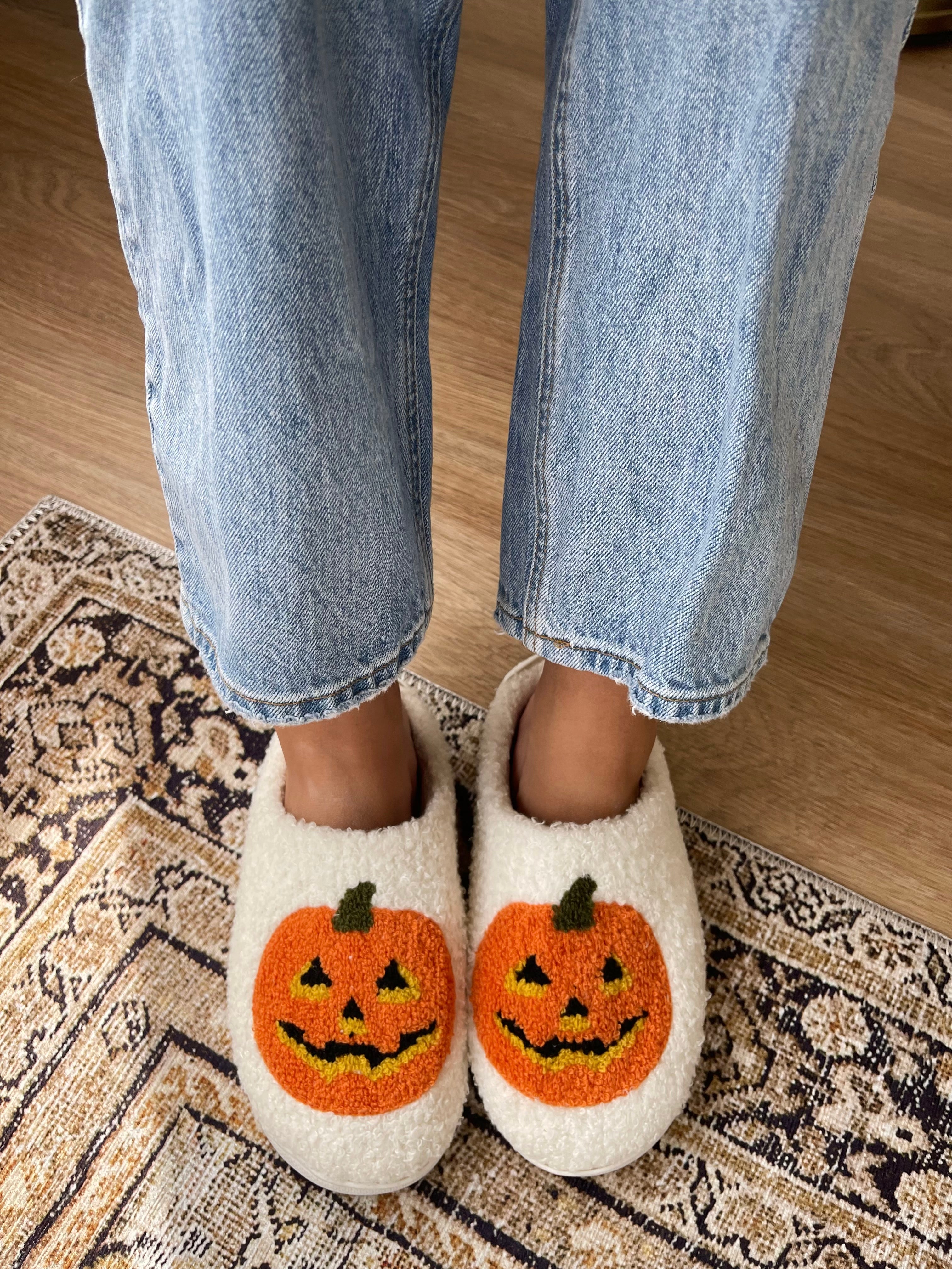 PUMPKIN SLIPPERS