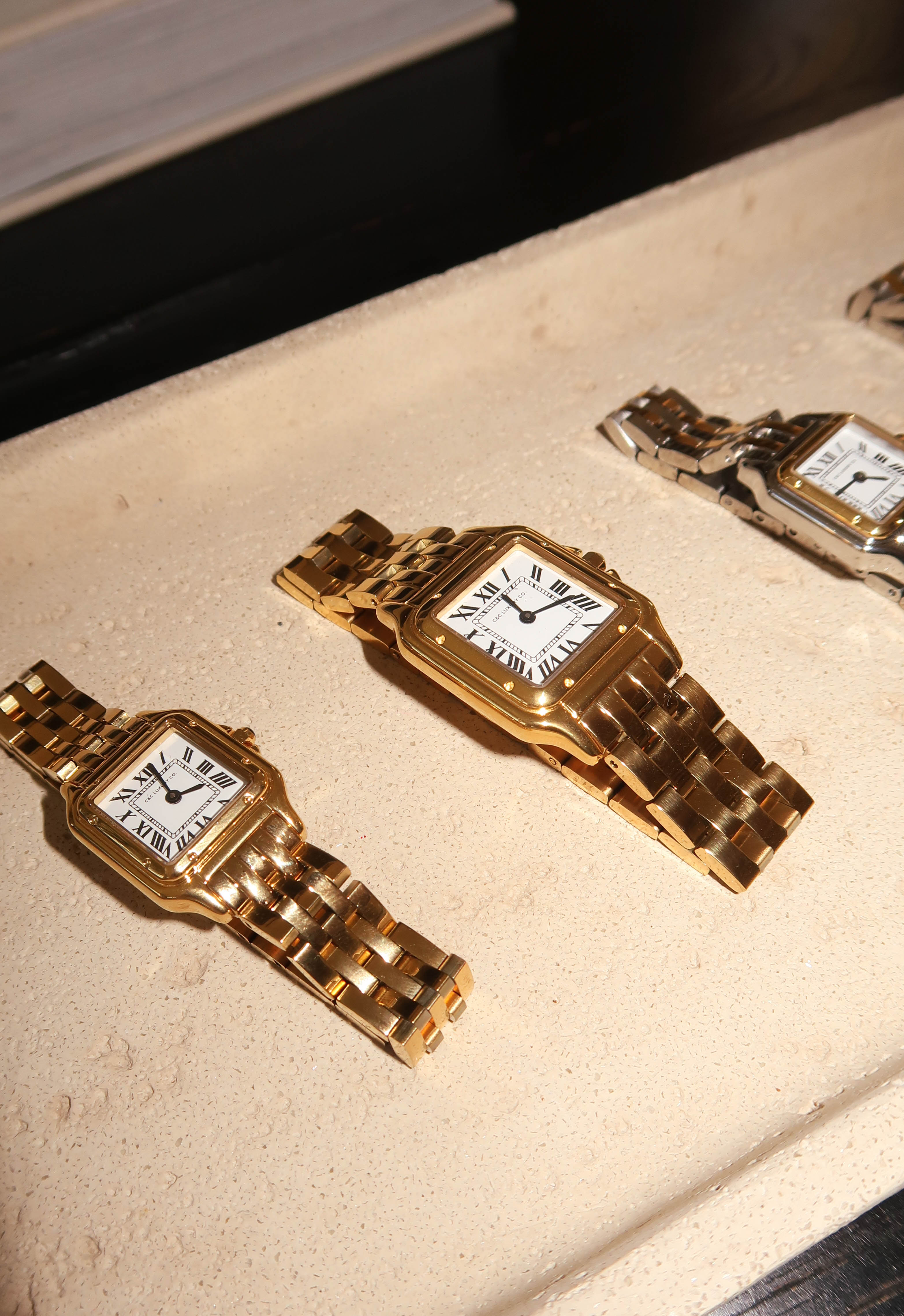 GOLD PRESTIGE WATCH