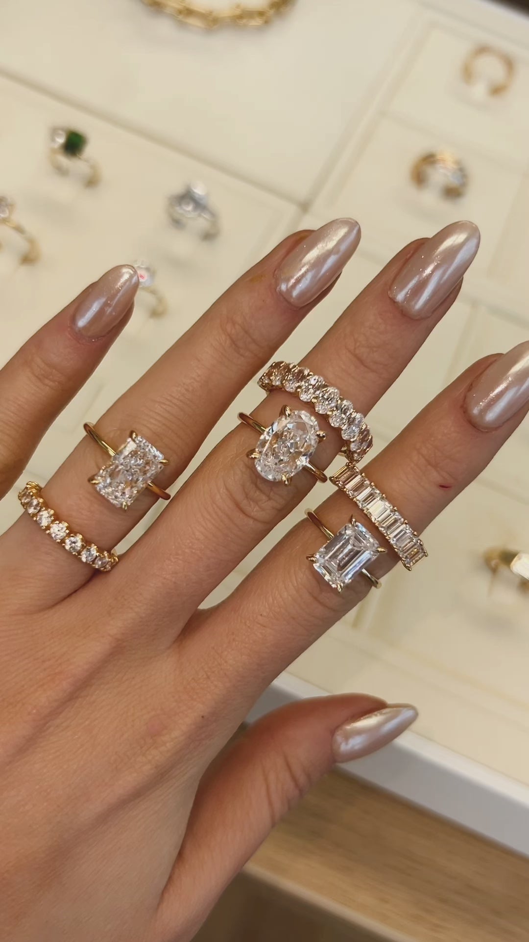 ELONGATED RADIANT LUXE SOLITAIRE