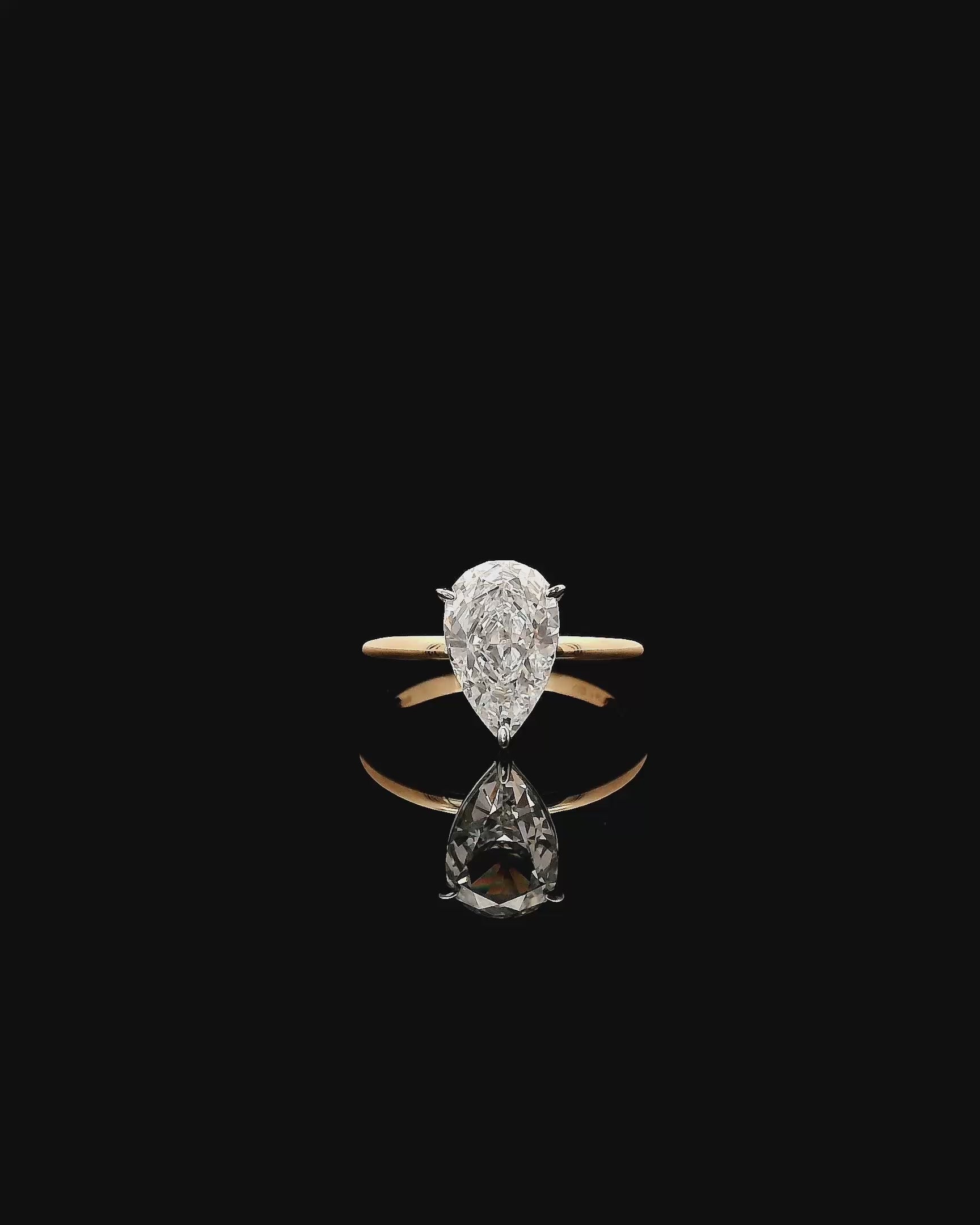 3CT PEAR SOLITAIRE