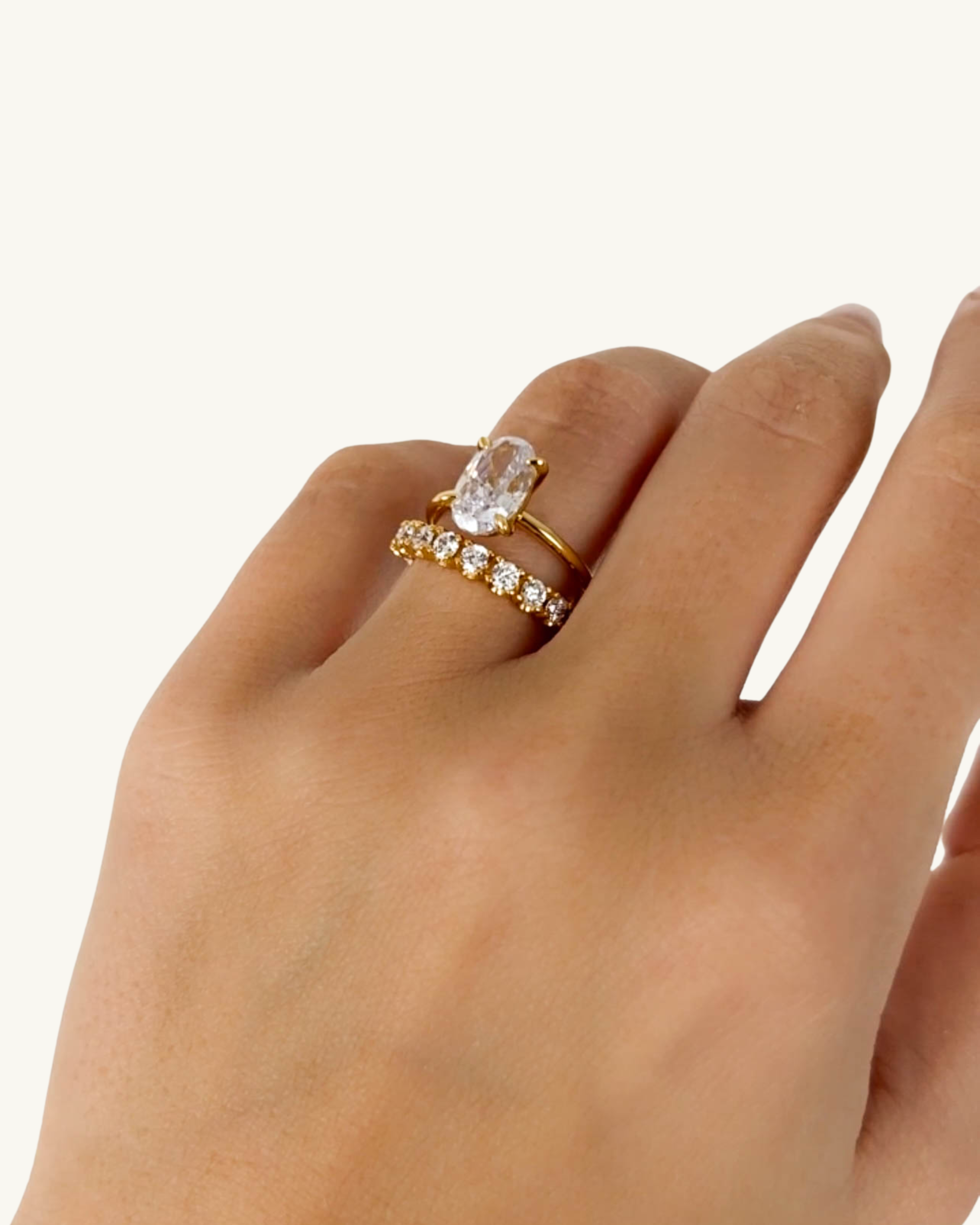 2.5ct OVAL CUT Luxe Ring