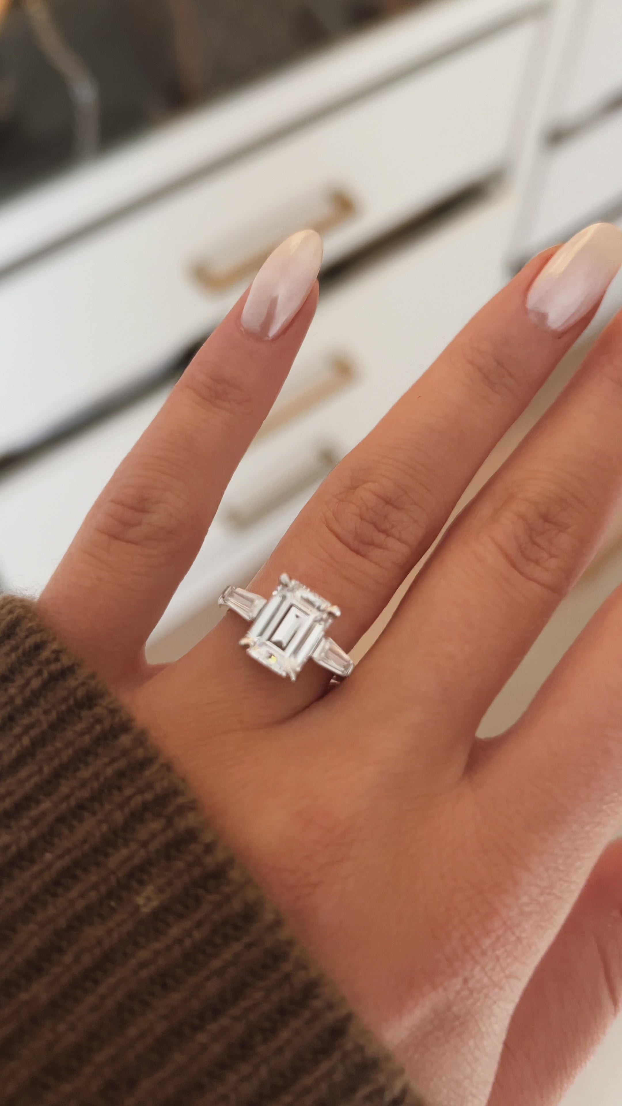 EMERALD 3 STONE LUXE RING