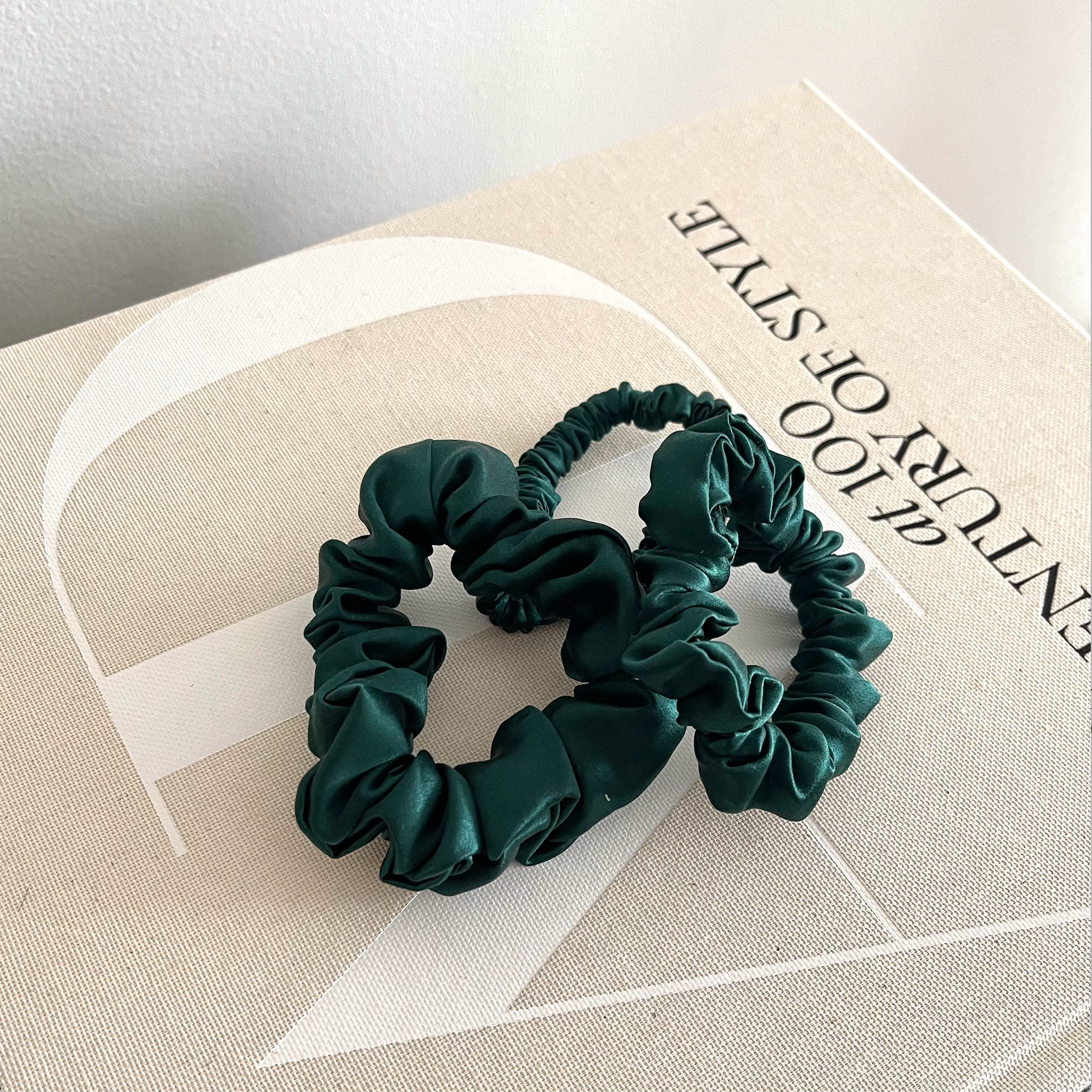 SILK SCRUNCHIE SET (S,M,L)