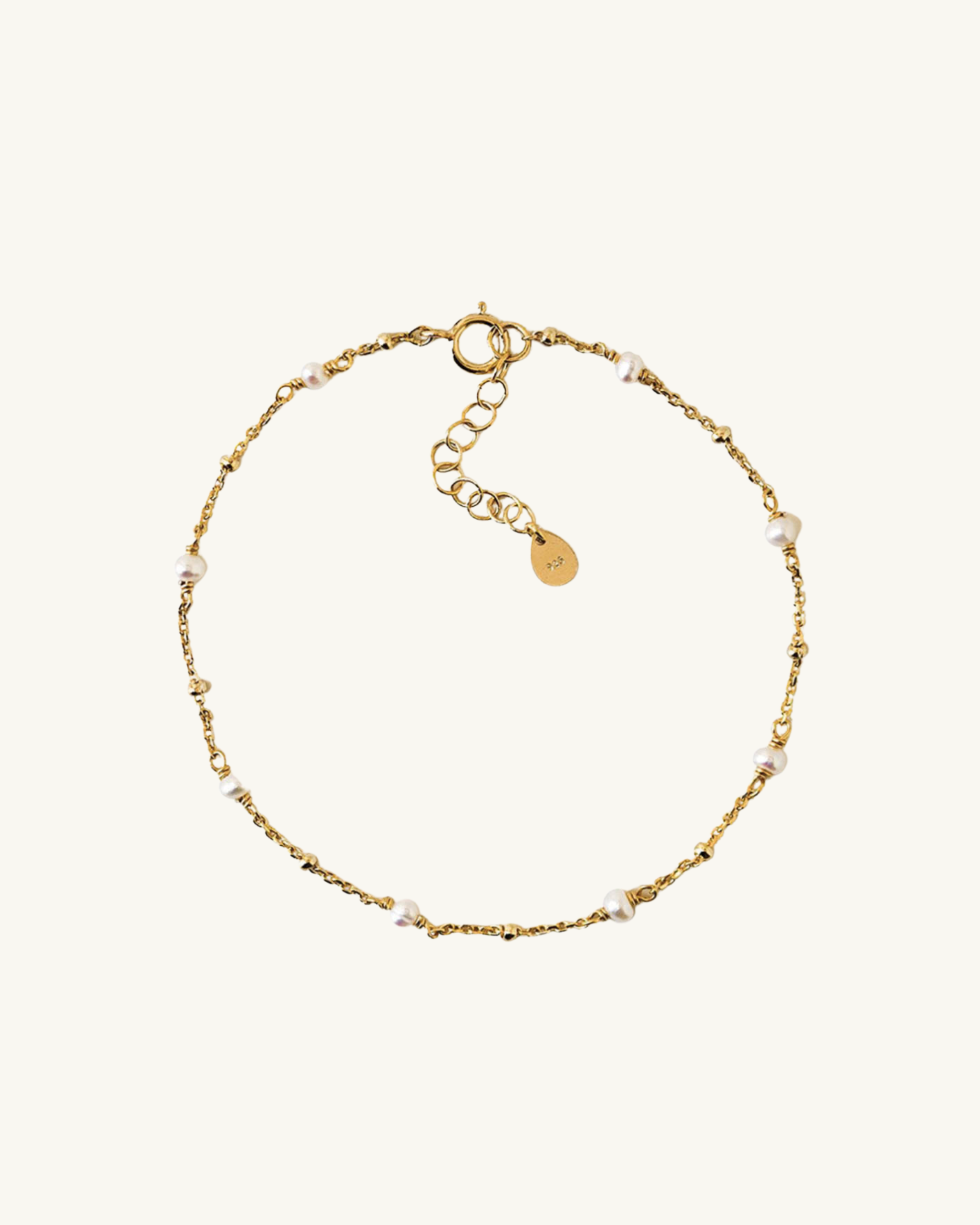 DAINTY PEARL BRACELET