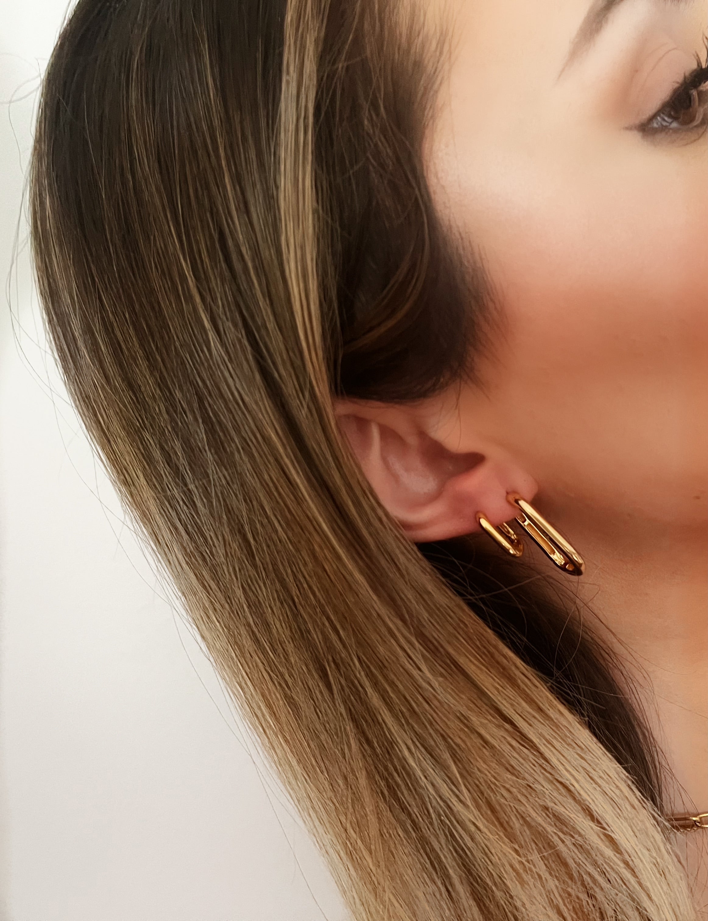 RETRO OVAL HOOP