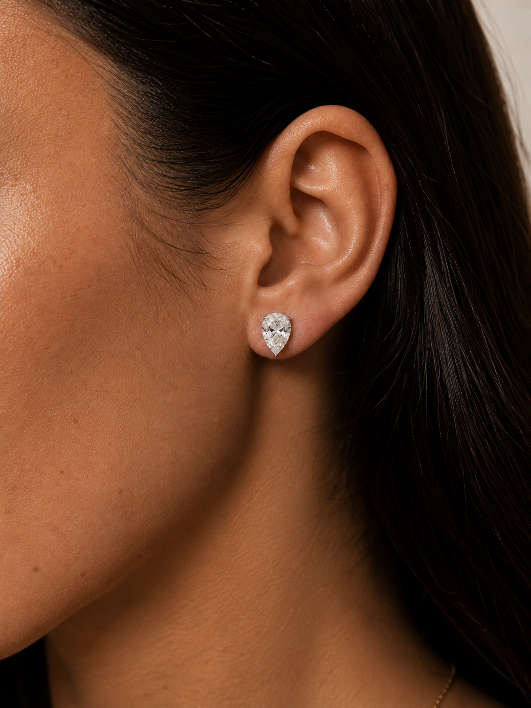 ELLE PEAR LUXE EARRING
