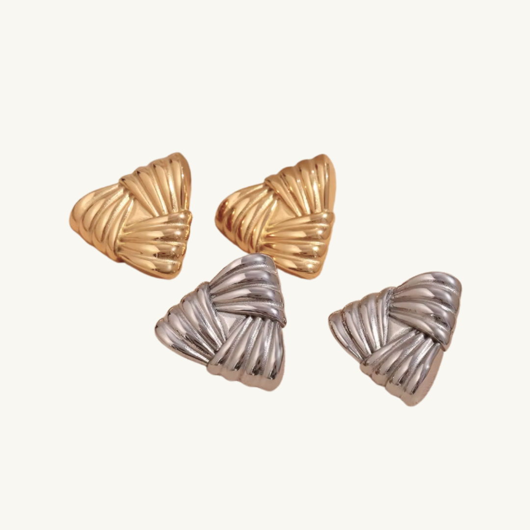 TRIANGLE GISELLE EARRINGS