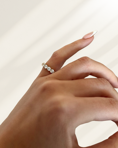 ROUND DIAMOND LUXE PINKY RING