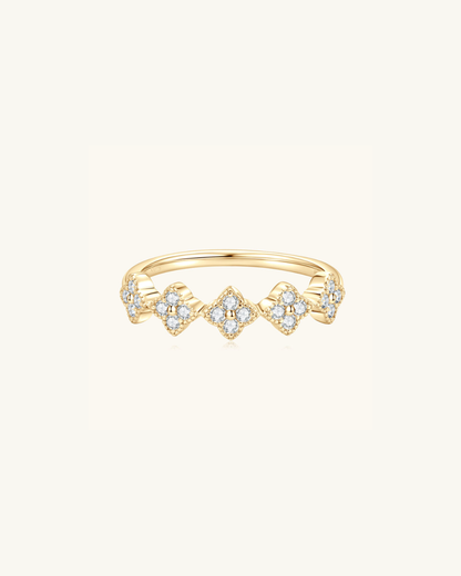 CLEO MOISSANITE BAND