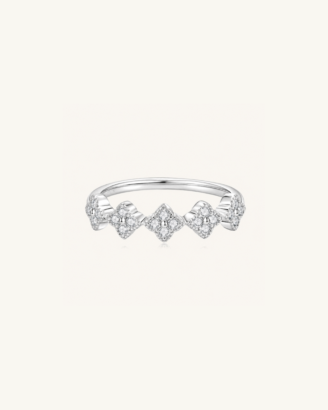 CLEO MOISSANITE BAND