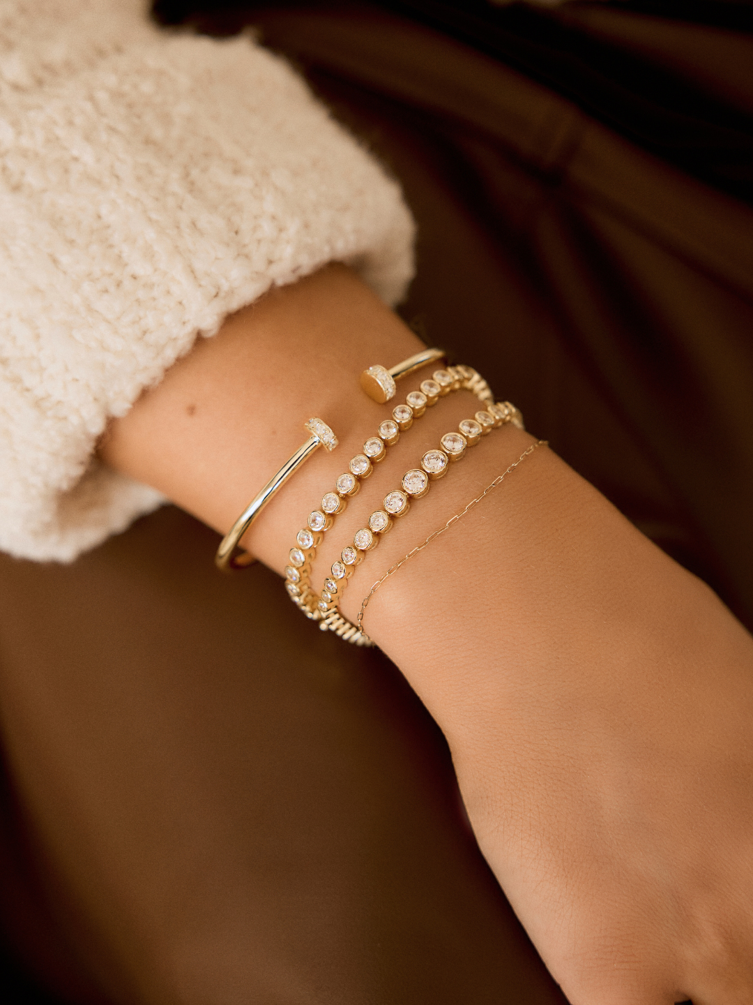 GRADUATED TENNIS BRACELET