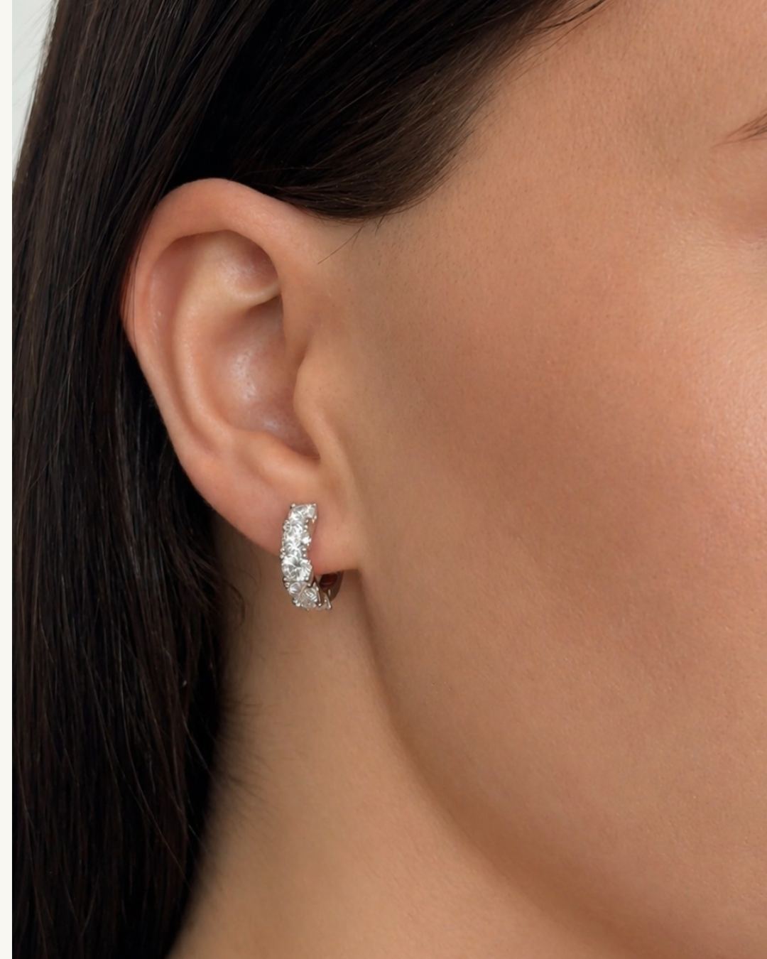 ANDIE EARRING - MOISSANITE HUGGIE