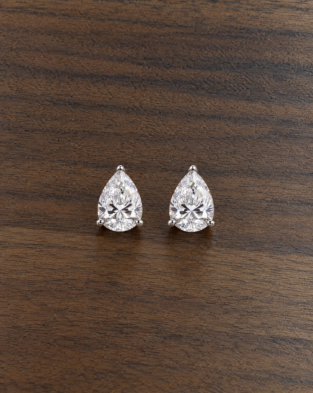 ELLE PEAR LUXE STUDS