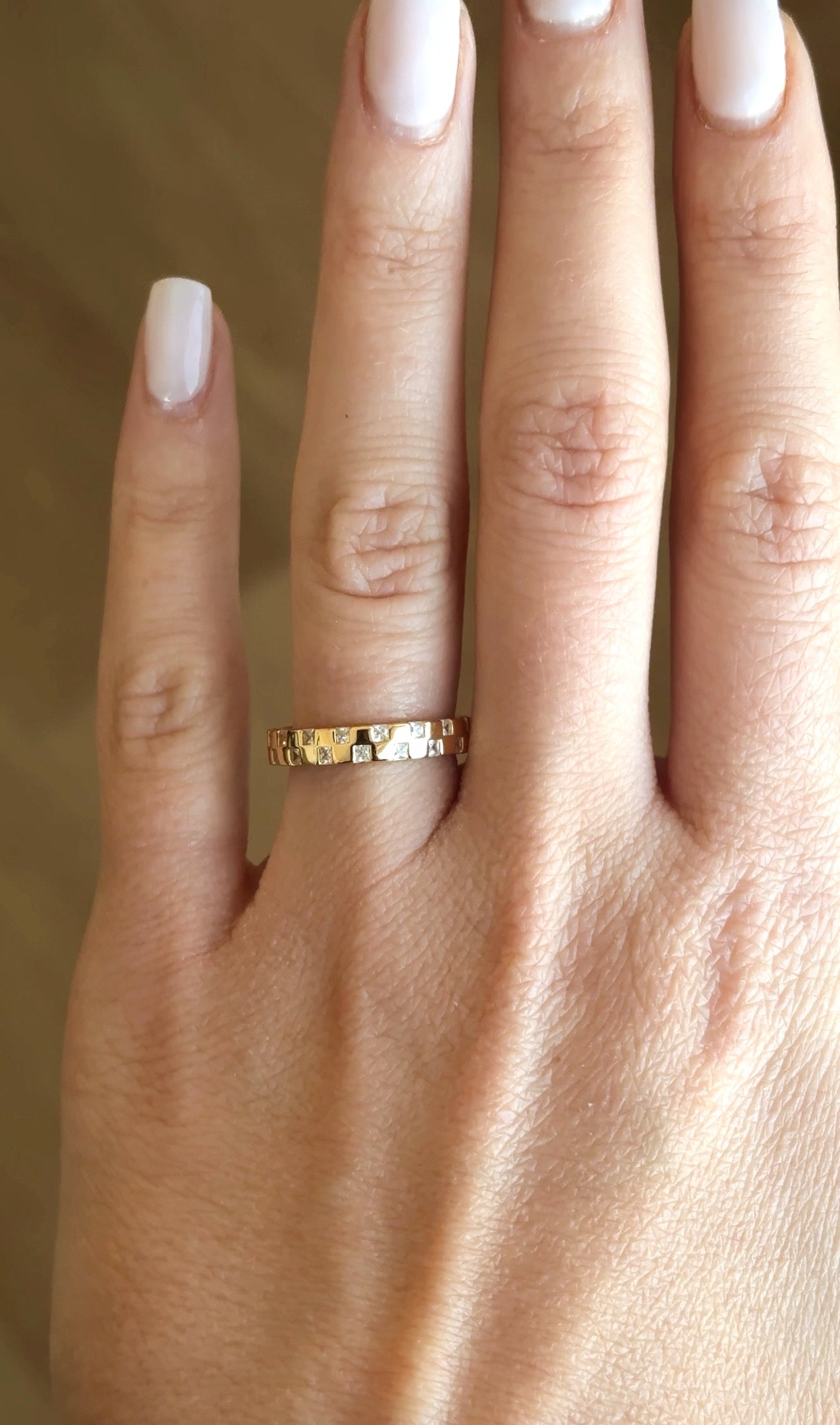LUXE CHECKERED BAND