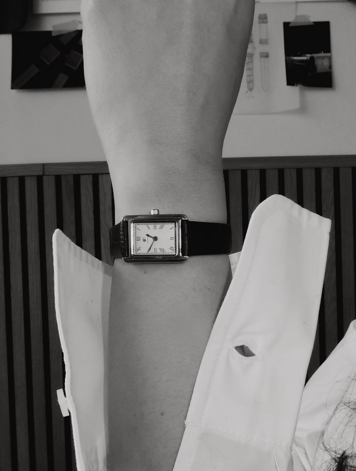 THE ARCHIVE WATCH - BROWN LEATHER WATCH