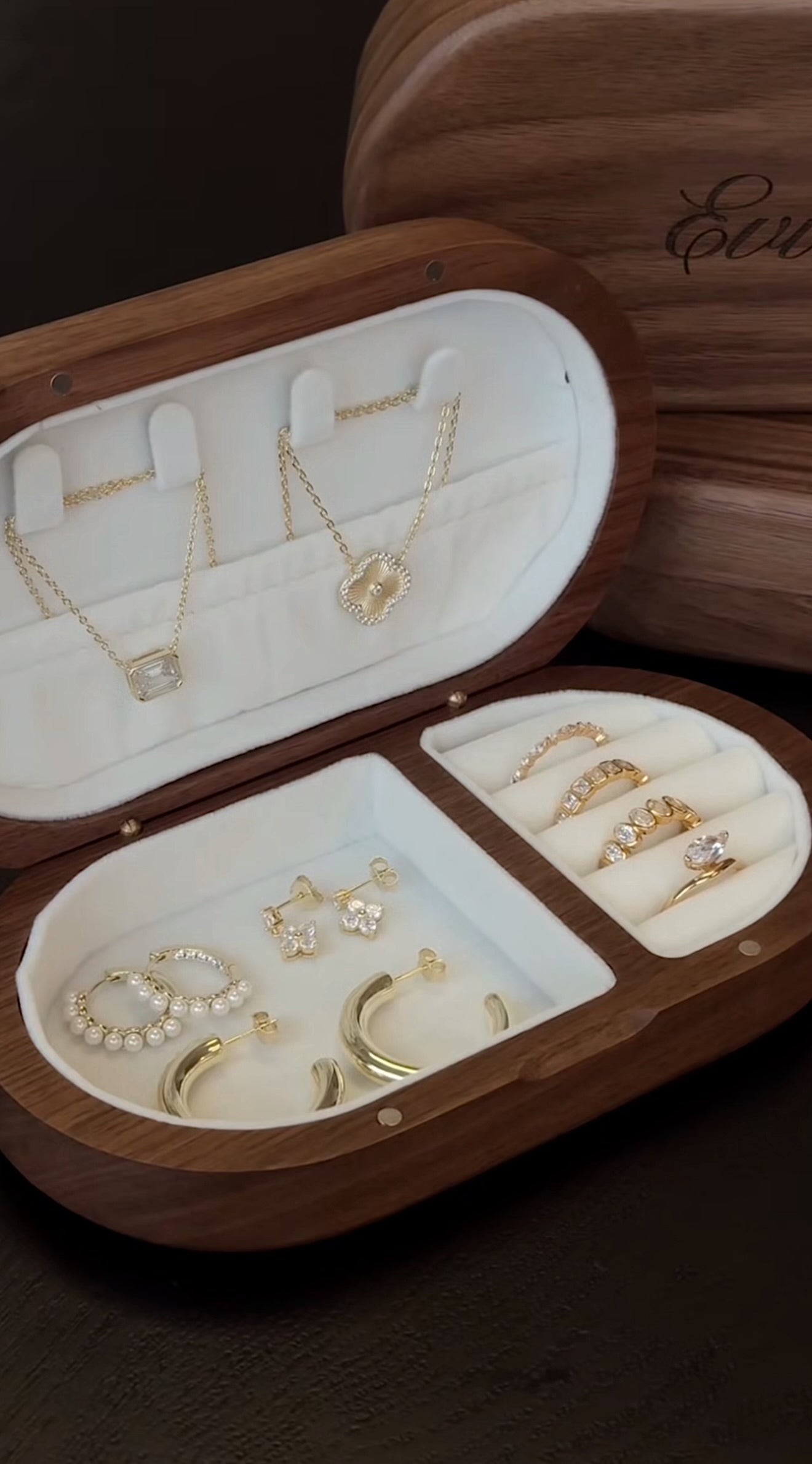 JEWELRY BOX