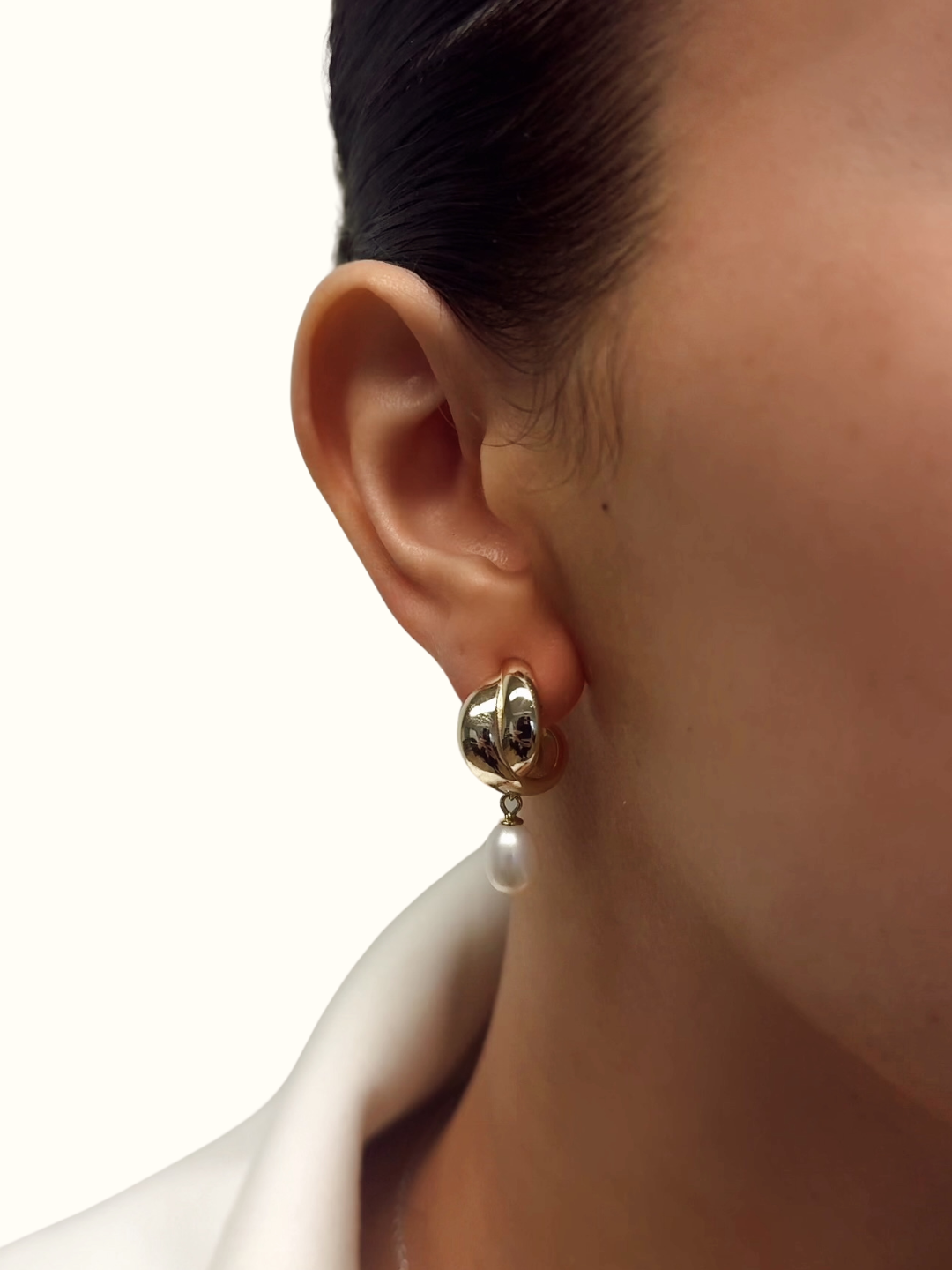 CROSSOVER DROP PEARL EARRING