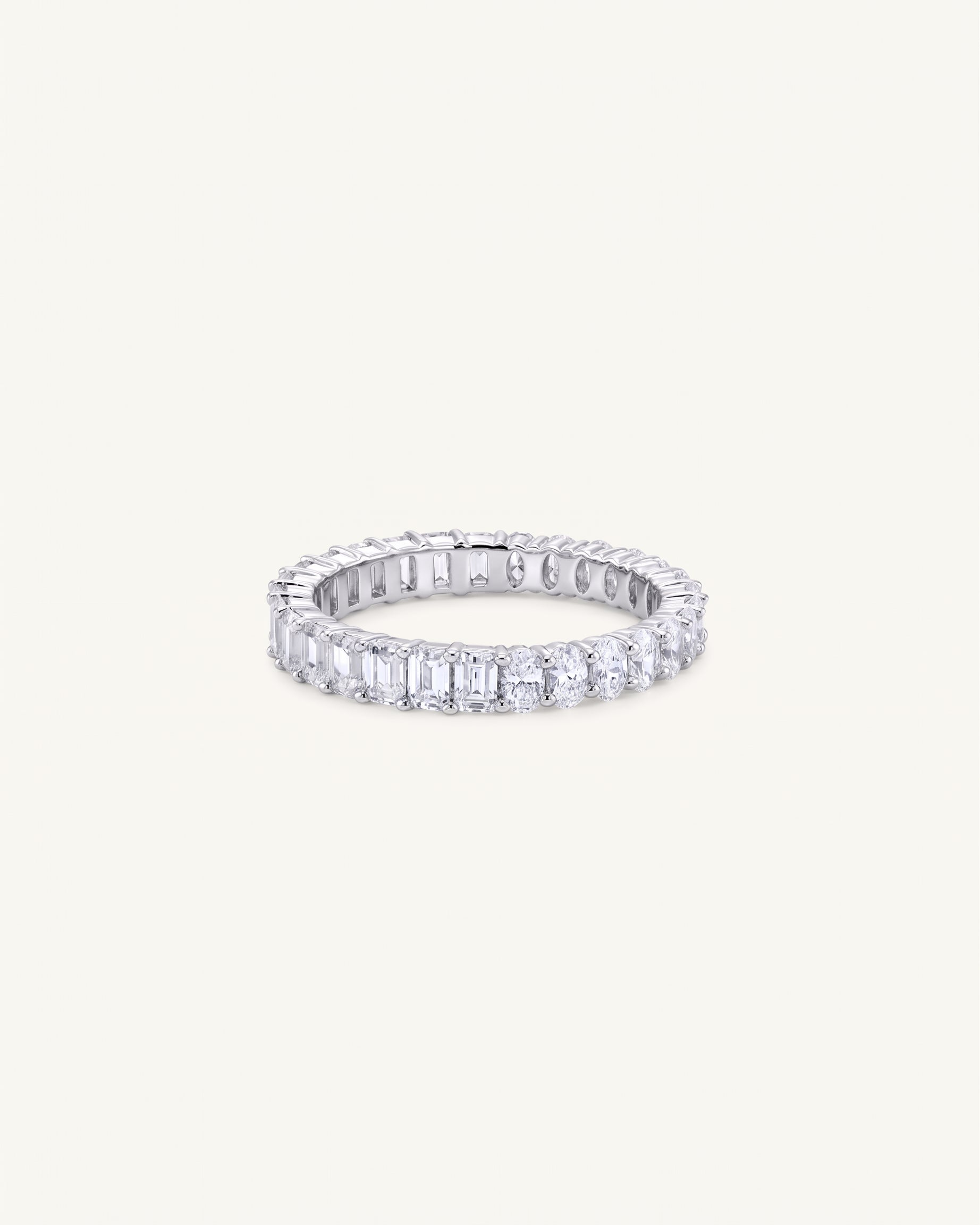 HARMONY - EMERALD &amp; OVAL LUXE RING