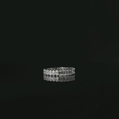 HARMONY - EMERALD &amp; OVAL LUXE RING