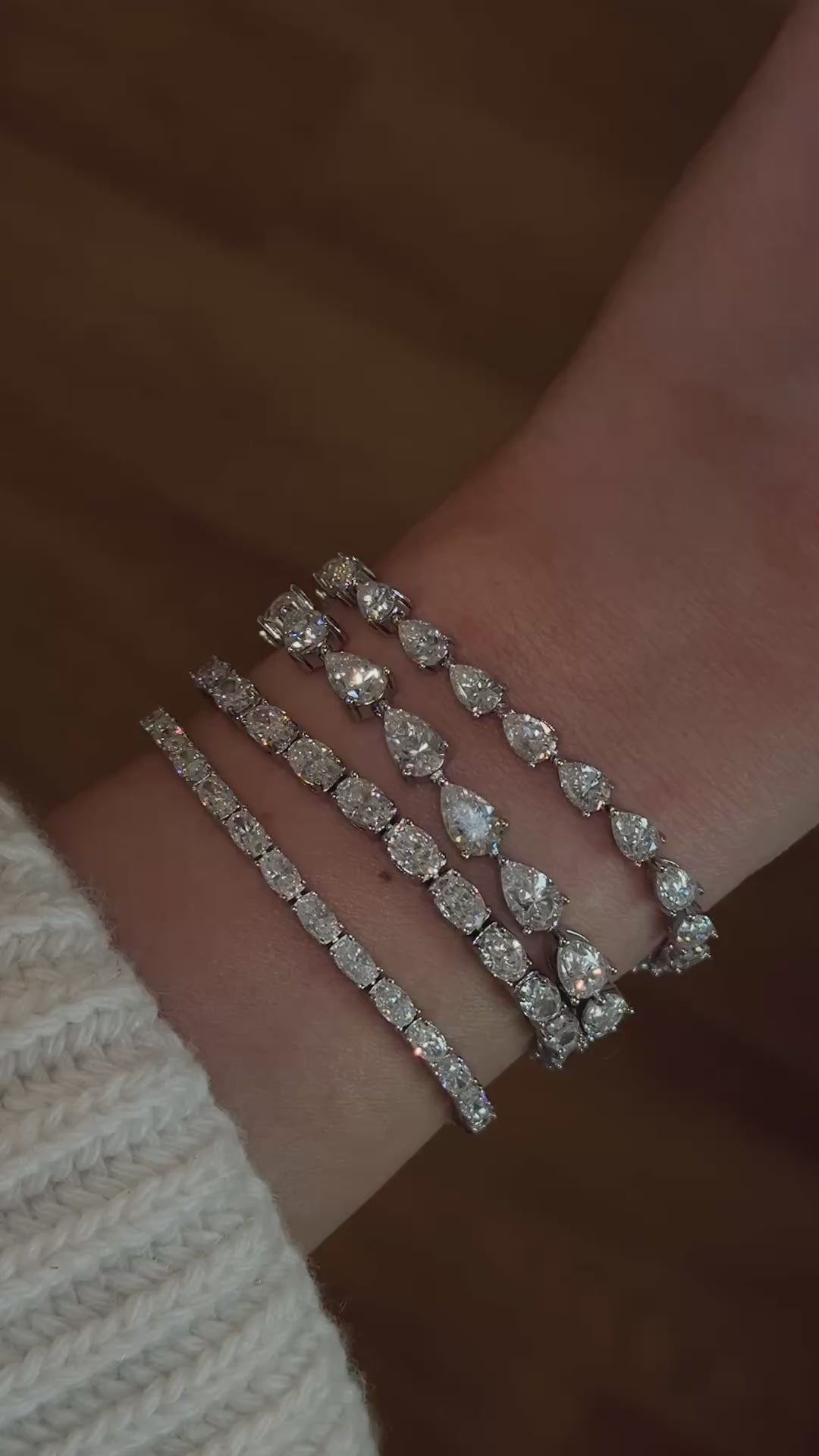 E/W OVAL MOISSANITE TENNIS BRACELET