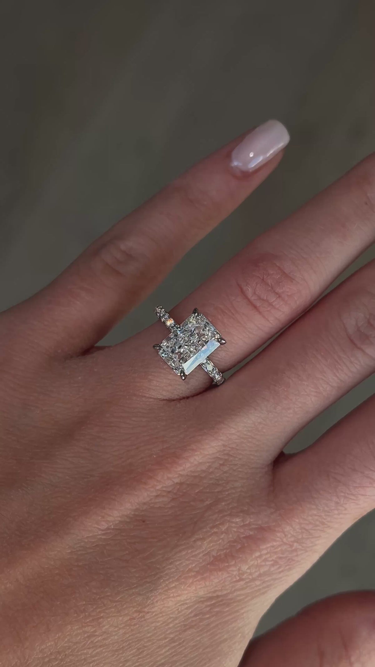 SLOANE - SOLITAIRE RADIANT 3 CARATS ARGENT LUXE