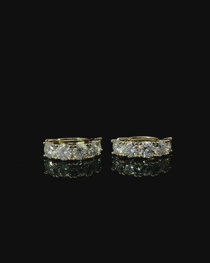 ANDIE EARRING - MOISSANITE HUGGIE