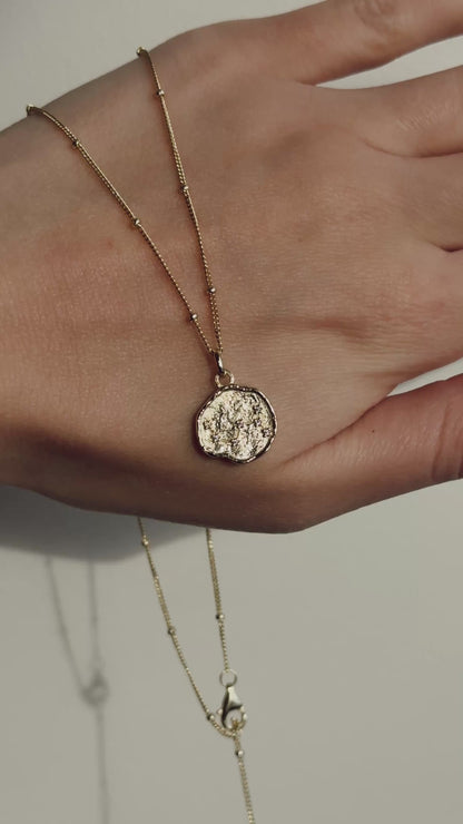 HOROSCOPE MEDALLION NECKLACE