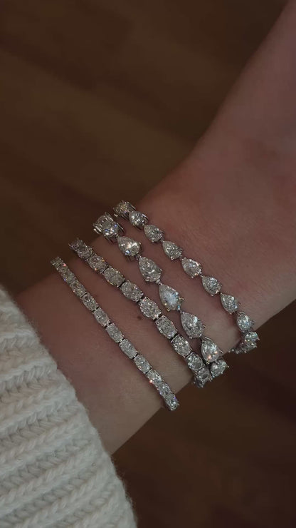 PEAR MOISSANITE TENNIS BRACELET