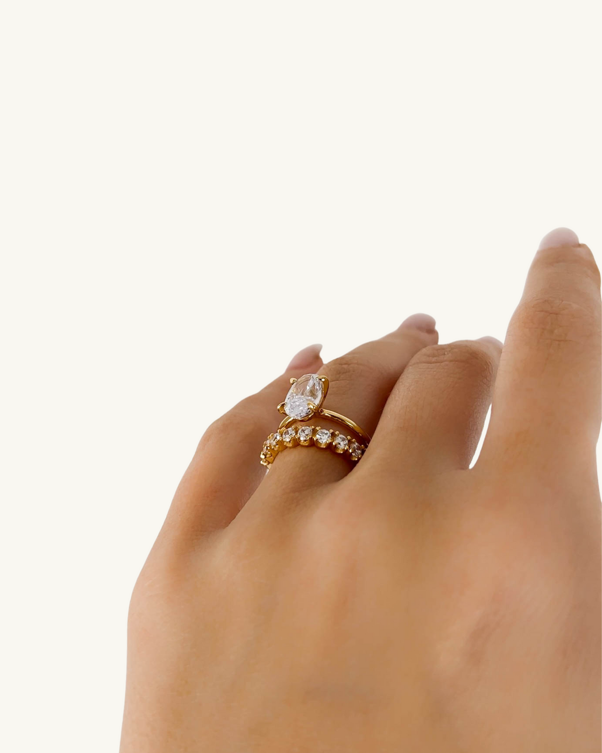 SERENA - SOLITAIRE OVALE DE LUXE 2,5 CT