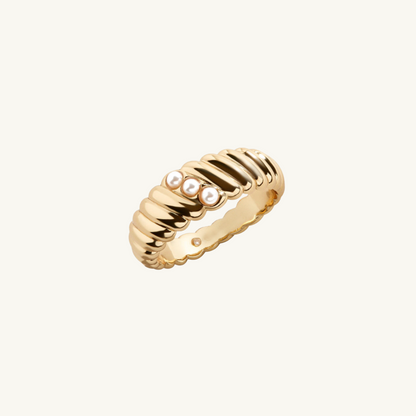 PEARL CROISSANT RING