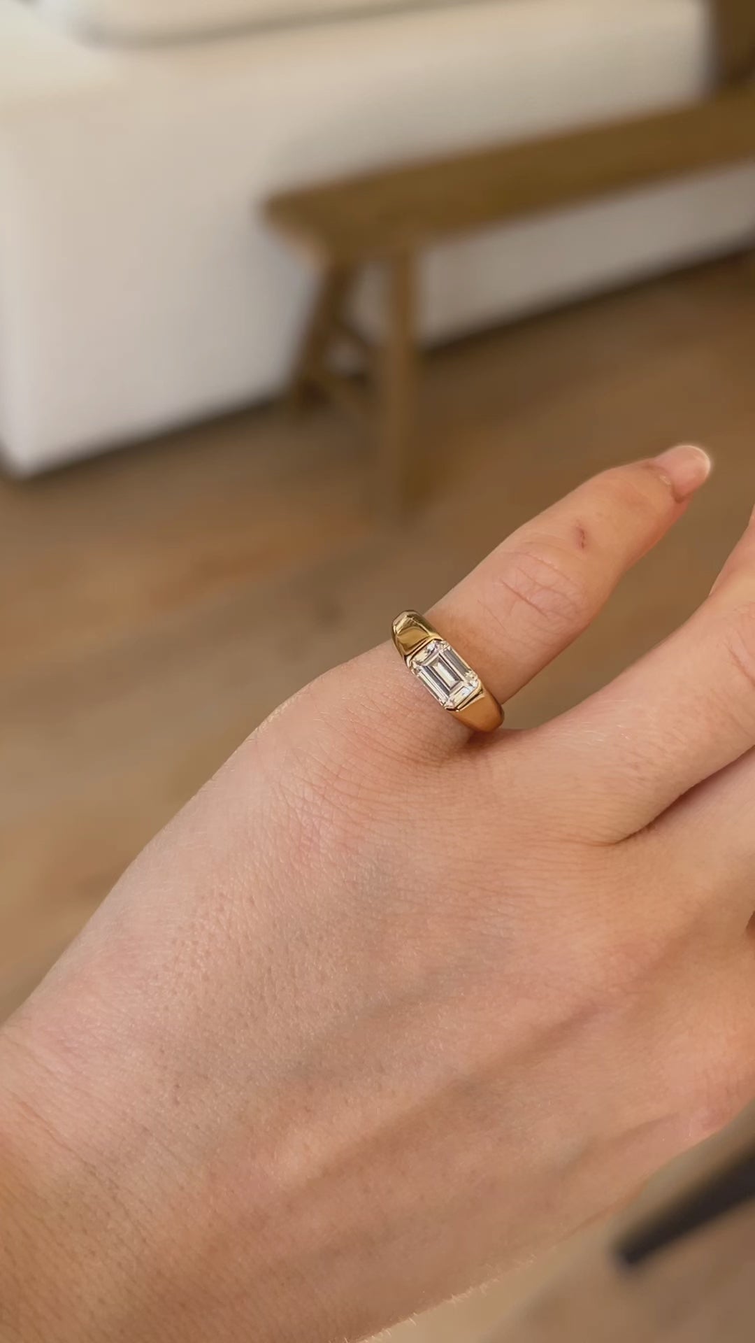 BENNET - EMERALD PINKY LUXE RING