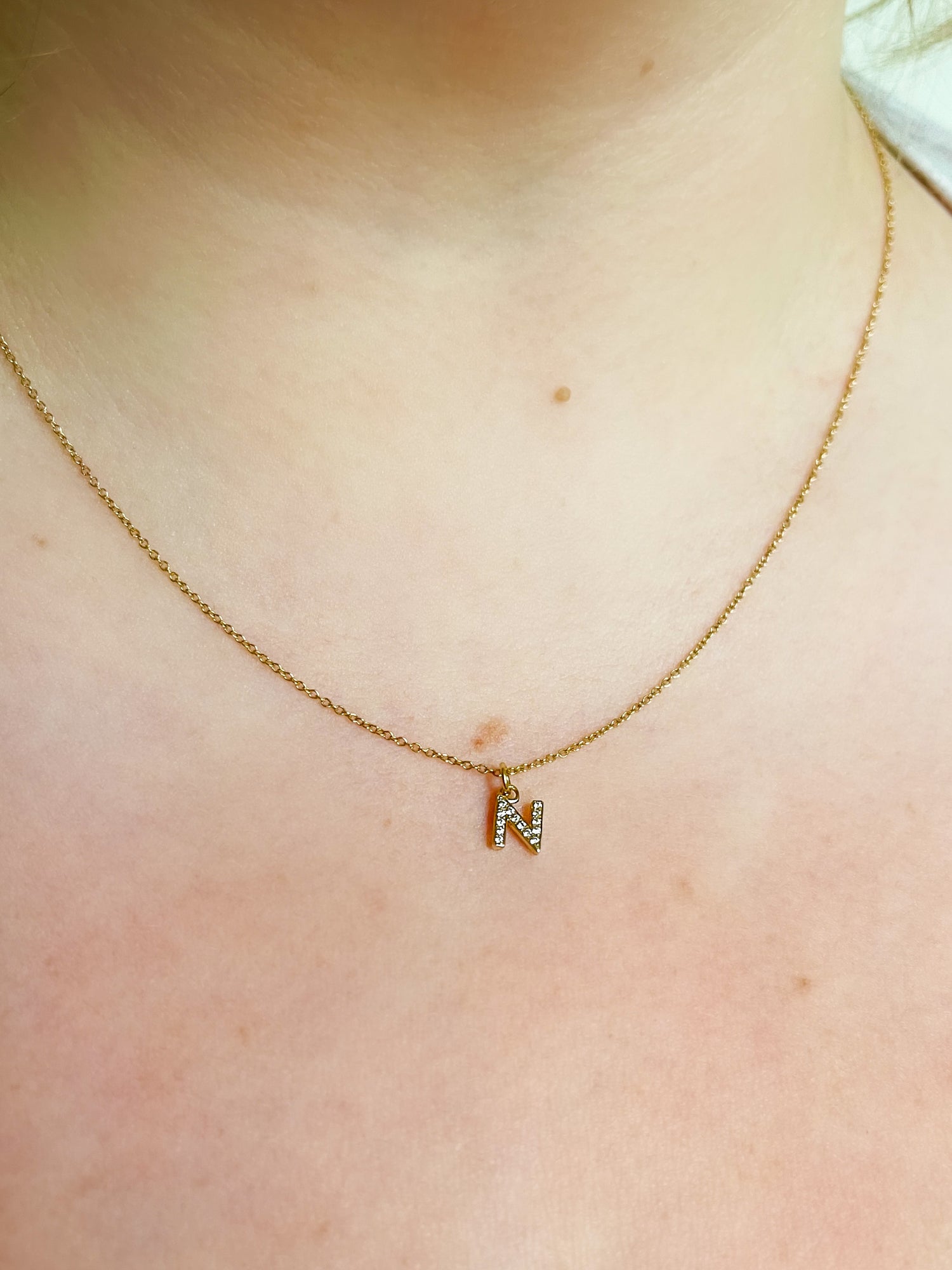 14K SOLID GOLD PETITE DIAMOND INITIAL NECKLACE