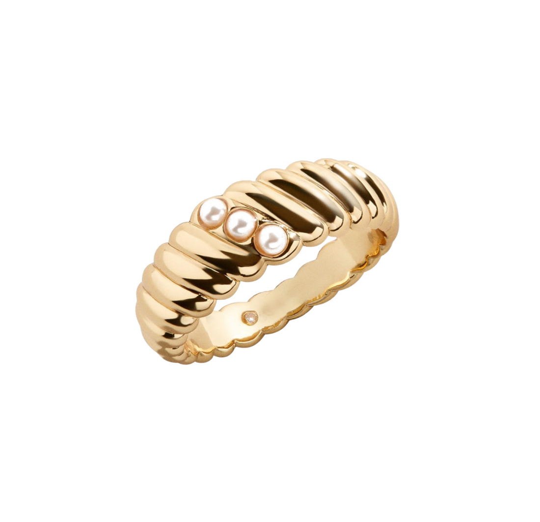 PEARL CROISSANT RING